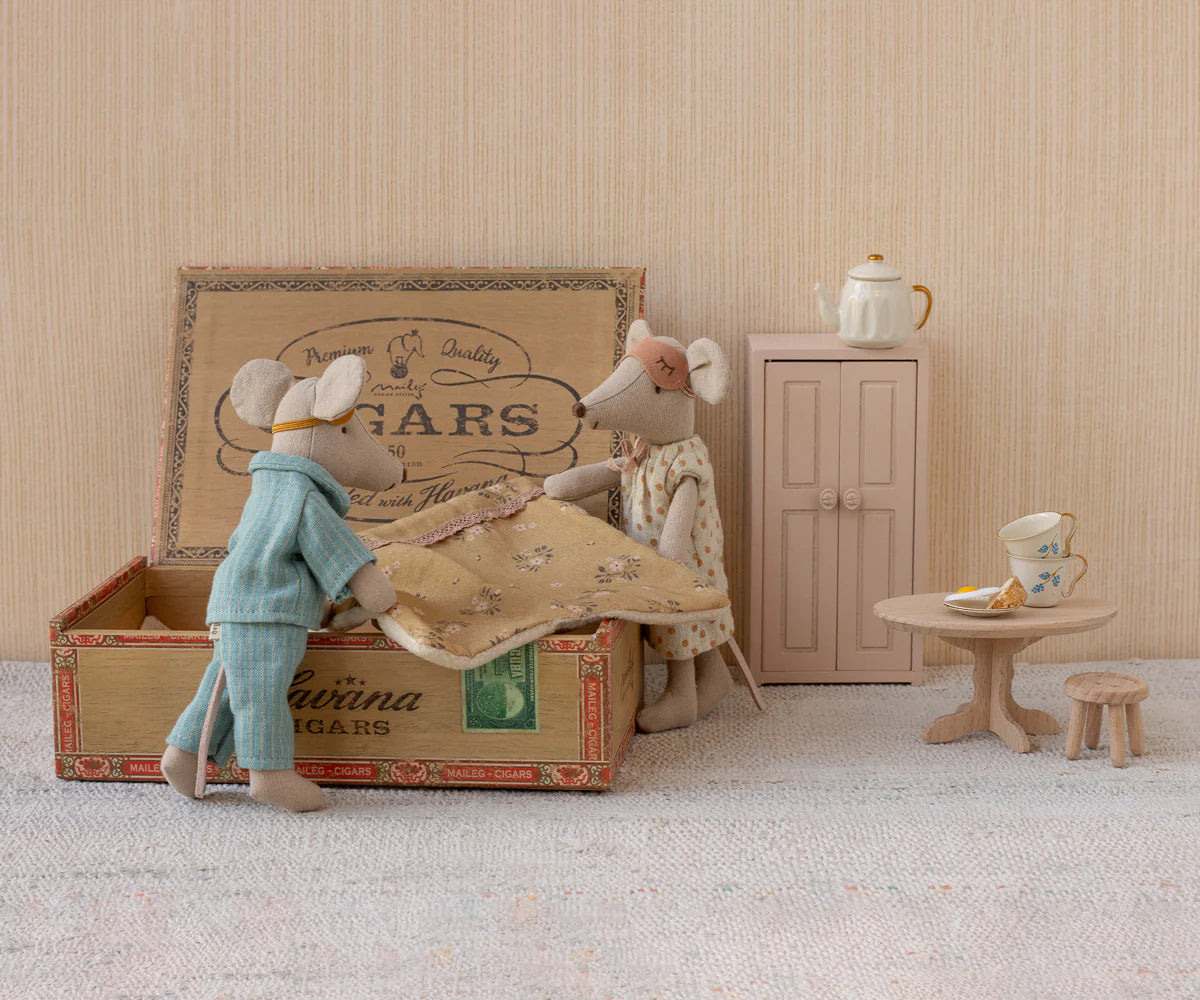 Maileg Mom & Dad Mouse in Matchbox