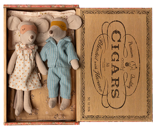 Maileg Mom & Dad Mouse in Matchbox