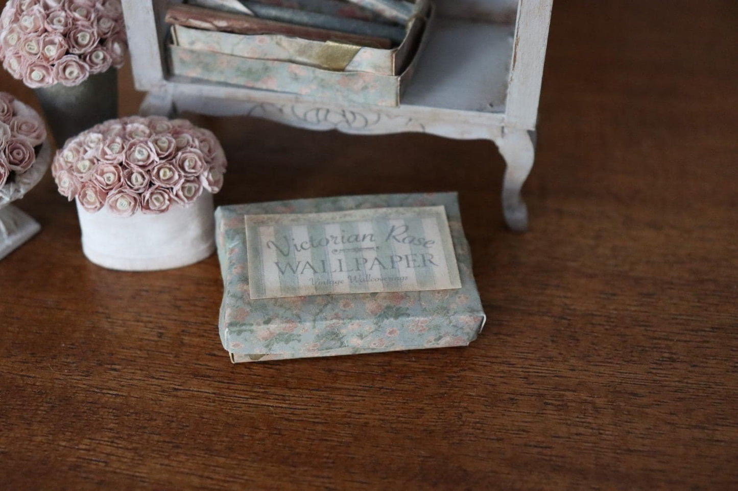 1/12 Antique Wallpaper Box Dollhouse Miniature Decor