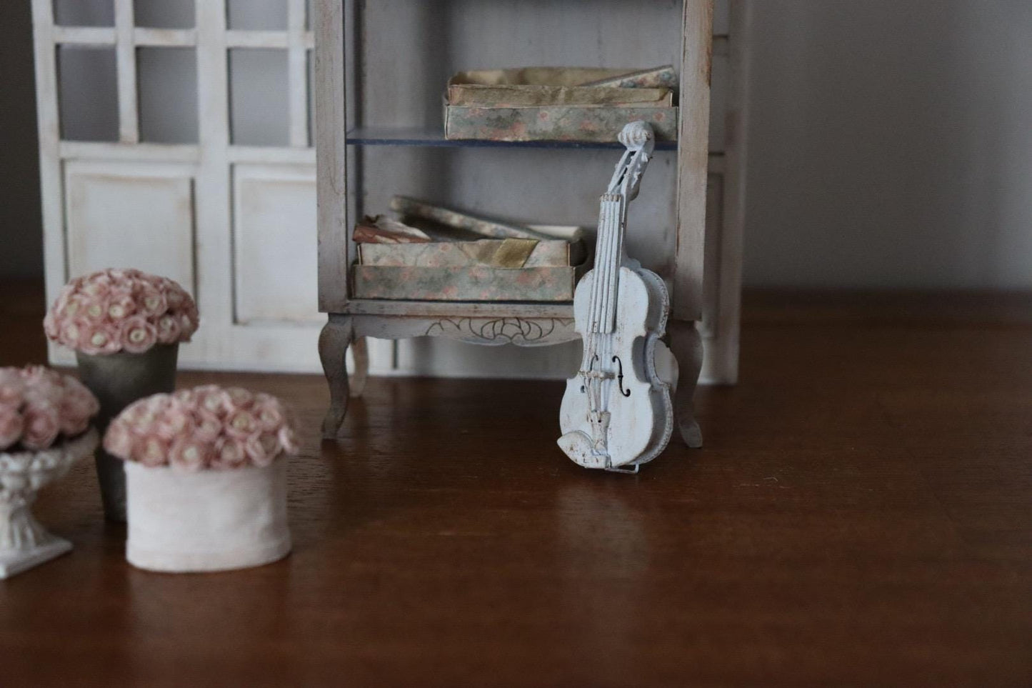 1/12 Antique Wallpaper Box Dollhouse Miniature Decor